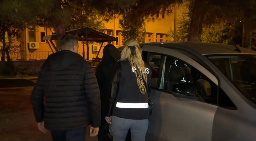 Fuhuş operasyonu: 4 kişi tutuklandı, 72 yaşındaki adama gözaltı 1